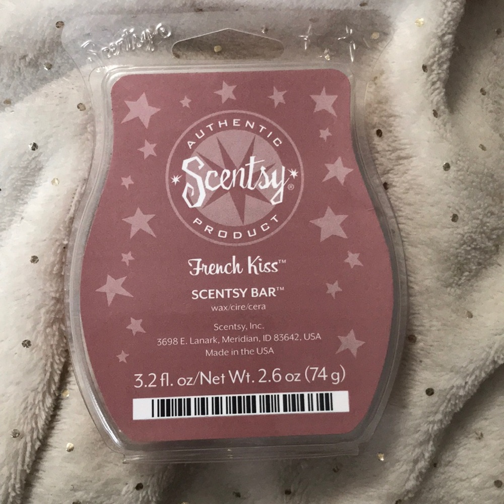French Kiss Scentsy Bar